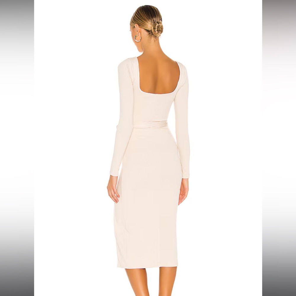 Sariah Midi Dress
Lovers and Friends

Color: Ecru
Size: XS - Picture 2 of 3